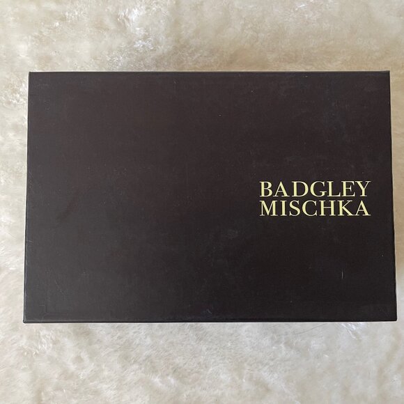 Badgley Mischka Salsa D’Orsay Pump in silver satin, size 10 - Picture 12 of 15